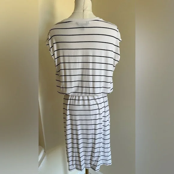 Banana Republic Cap Sleeve Striped Dress- Medium - Picture 7 of 10